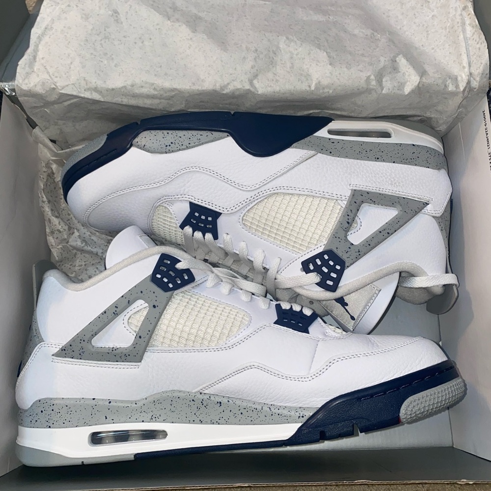 Air Jordan 4 Retro